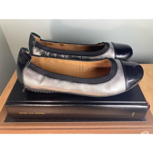 Joseph Seibel Pippa Ballet Cap Toe Black Patent Silver Flats ~ Sz 40 Ah Comfort! - Picture 2 of 7